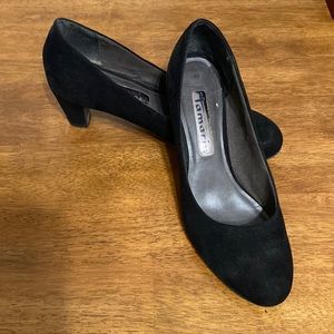 Tamaris Black suede pump, size 9US/ 40 EU